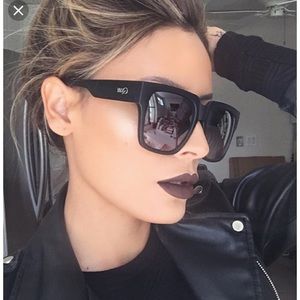 Quay “on the prowl” sunglasses in black